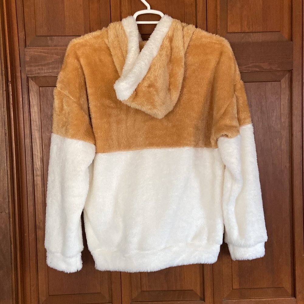 Two-Tone Fuzzy Sherpa Hooded Zip-Up Jacket~New Without Tags~Large